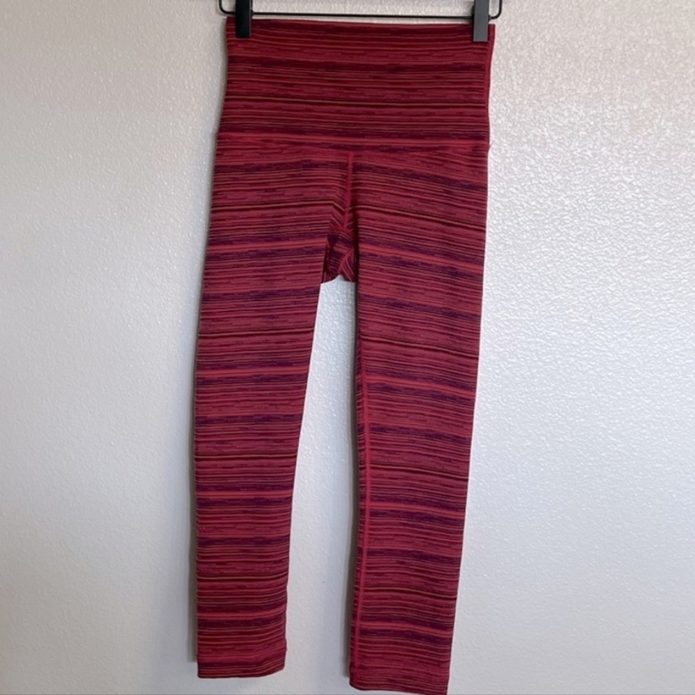Lululemon red wunder under crop legging size 4